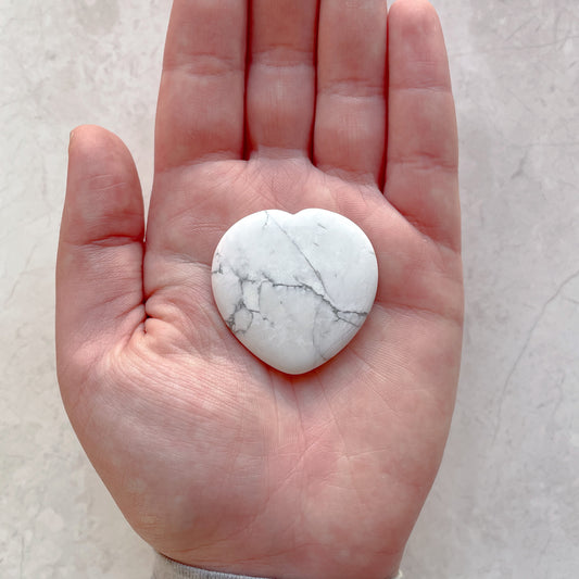 Embracing the Full Moon: A Time for Reflection and Howlite’s Calming Energy