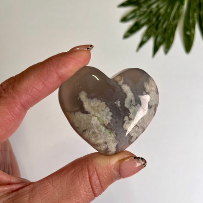 Black Flower Agate Heart